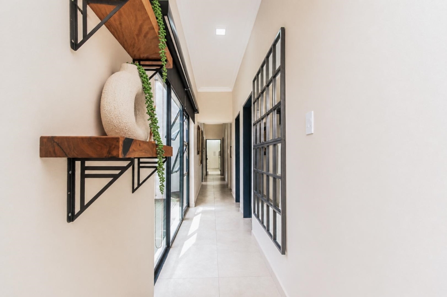 4 Bedroom Property for Sale in Meerhof North West